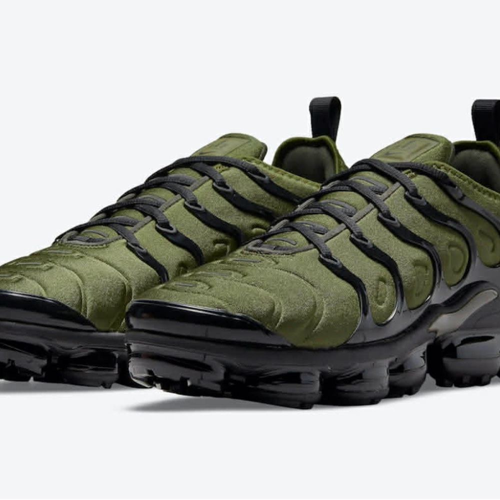 Olive Green and Black Sneakers Nike vapor max plus size 10